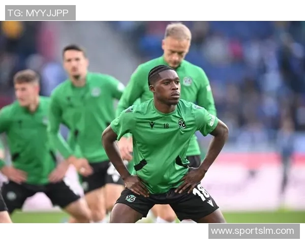 雷根斯堡与汉诺威的激烈对决分析及赛季前景展望